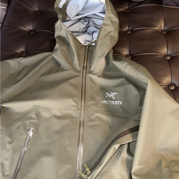 Arc’teryx beta long jacket medium - Picture 3 of 6